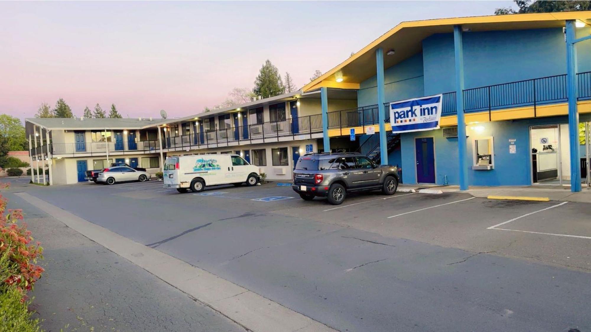 Park Inn By Radisson, Santa Rosa South Bagian luar foto